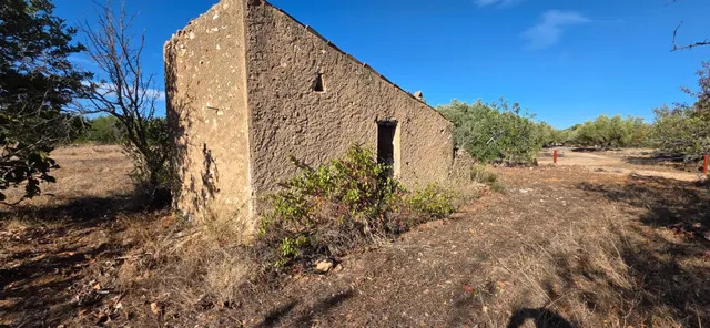 Finca rústica de 14.741 m2 con casa de campo por terminar, en un entorno tranquilo a 5 km del mar — 21