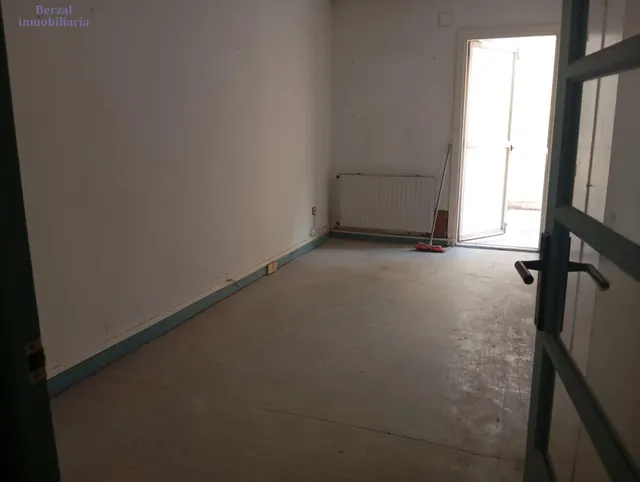 Amplio Local Comercial en Manzanera, Logroño - Ideal para Inversores — 19