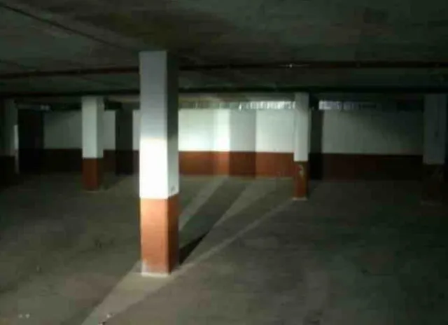 Garaje en venta en Calle Luis Batlles — 3