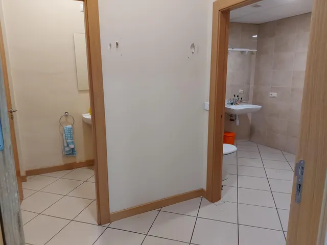 Urbis te ofrece un local comercial en la zona de San Cristóbal. — 9