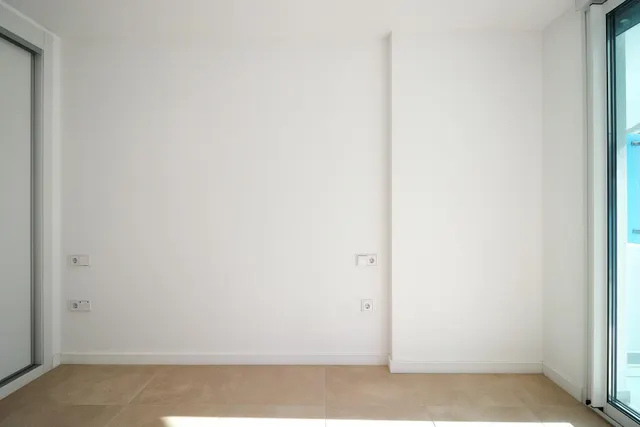Apartamento  de 2 dormitorios y 2 baños , a estrenar en  pleno centro de Fuengirola. — 24