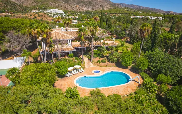 Chalet 20 habitaciones 1785m² en venta - Marbella — 34