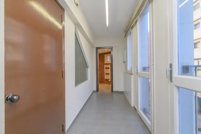 OFICINA EN VENTA EN PLANO CENTRO DE MANRESA — 4