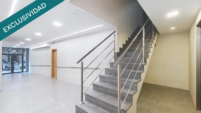 Ático reformado con terraza de 20 m², sol y vistas despejadas en La Sagrera — 25