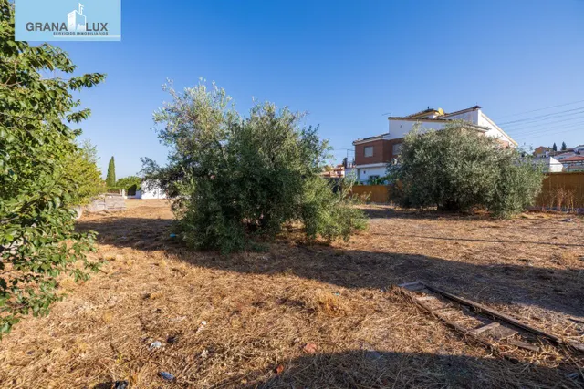 Compra tu parcela para hacer la casa de tus sueños a 5 min de Granada. Huétor Vega — 9