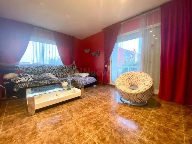 Exclusiva casa a tres vientos con jardín en Santa Bárbara — 12