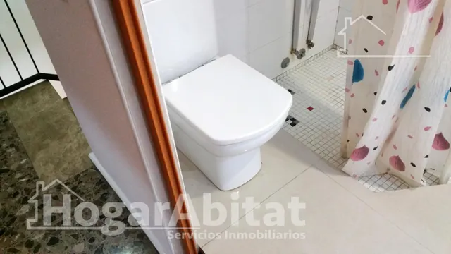 MUY AMPLIO Y LUMINOSO CON GARAJE Y TRASTERO — 24