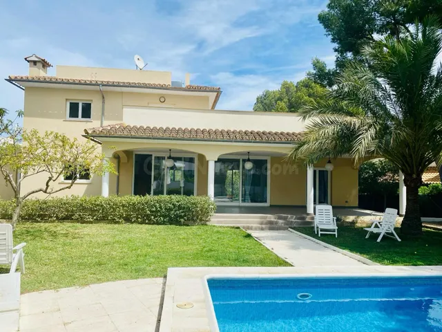 Chalet con piscina en Sol de Mallorca