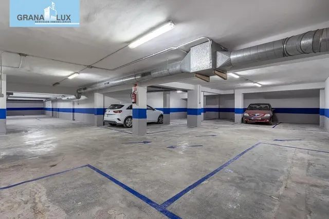 PARKING DE 30 PLAZAS EN PLENO CENTRO DE GRANADA — 7