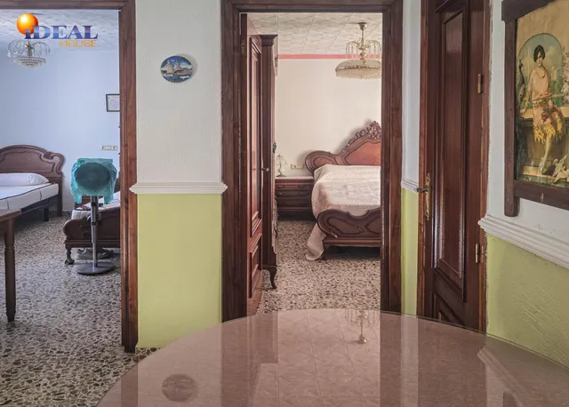 CASA CON GARAJE EN EL CENTRO DE LANJARÓN — 9