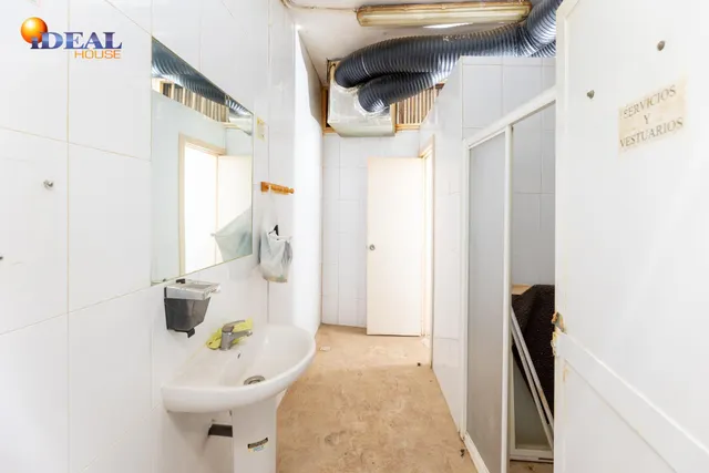 Local + vivienda en Avda. Cadiz — 45