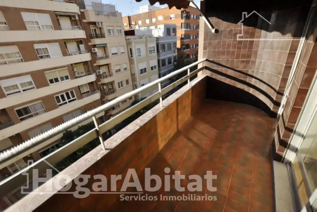 Muy amplio con garaje y terraza cerca de la playa — 9