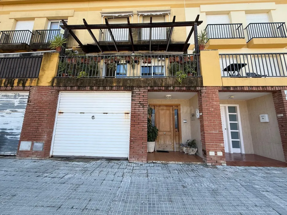 ¡¡Oportunidad de Inversión!! ADOSADO EN PUIGPELAT - SIN POSESION-