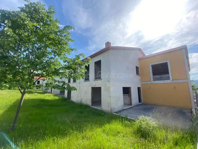 SE VENDEN 8 CHALETS ADOSADOS EN PROYECTO A LA ENTRADA DE ALL - foto 3