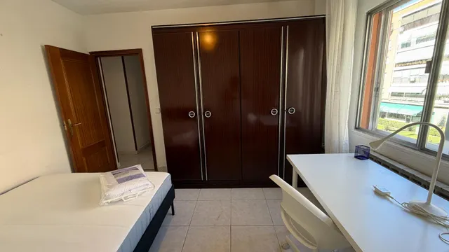 Piso de 4 dormitorios para estudiantes junto al metro en Móstoles — 17