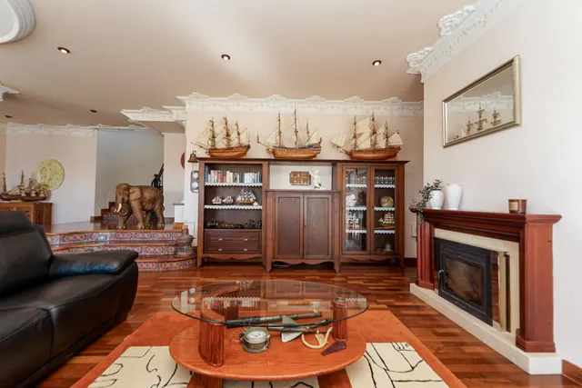 Elegante villa de 4 dormitorios en Arguineguín | Vistas panorámicas al mar, gran parcela y un potencial excepcional! — 49