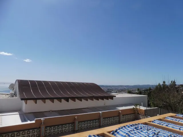 Villa grande con mucho potencial y vistas al mar zona Estupa Budista, Benalmádena — 27