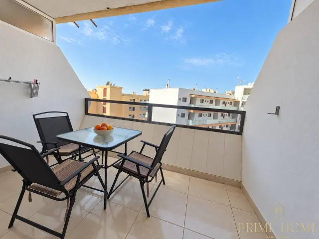 Apartamento en San Bartolomé de Tirajana (Playa del Inglés) - foto 3