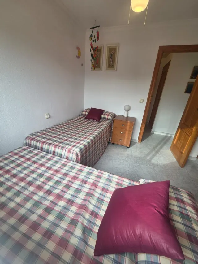 Piso de 150 m2, 4 dormitorios y garaje a un minuto de la playa — 20