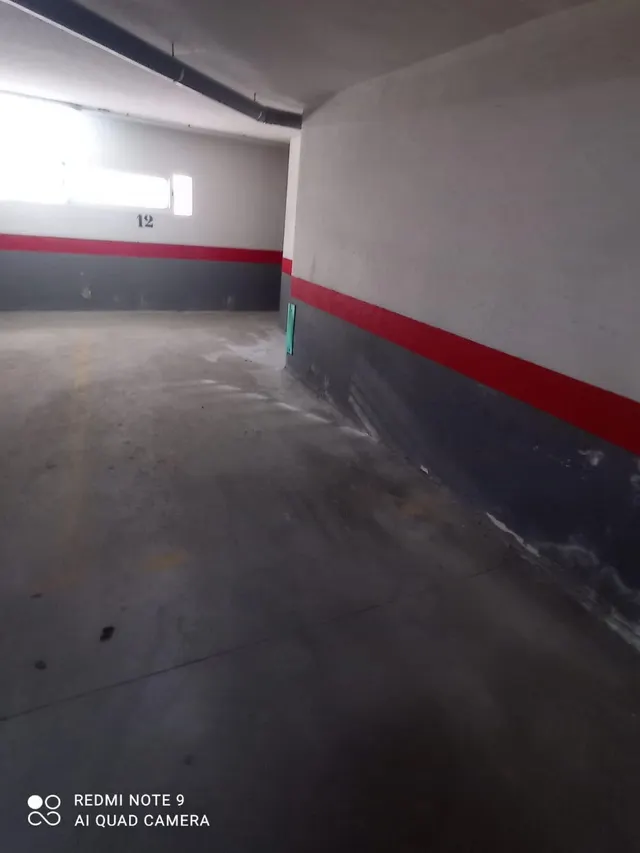 GARAJE PREPARADO PARA UN COCHE PEQUEÑO O MOTOCICLETA. — 5