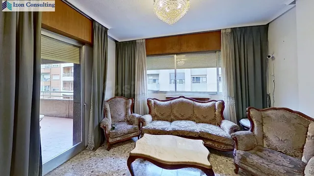 amplia vivienda con vistas al Altozano y plaza de garaje - foto 3