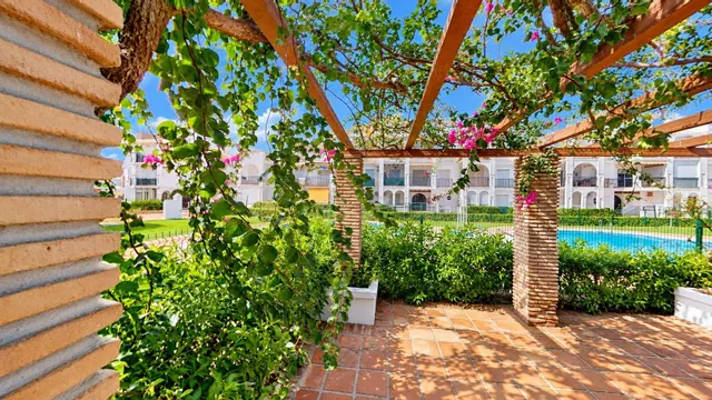 Exclusivo piso todo exterior en Laguna Beach, Torrox — 25