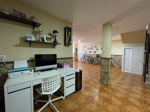 ESPECTACULAR UNIFAMILIAR EN LA AVENIDA AL ANDALUS — 47