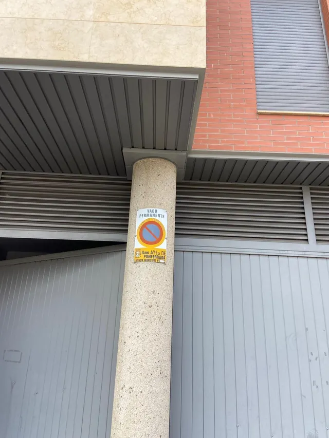 alquiler plaza de garaje en Rosaleda — 2