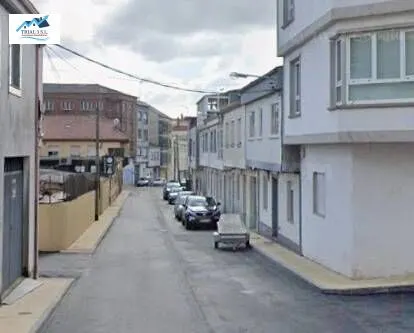 Venta de dos locales  en Melide (A Coruña)