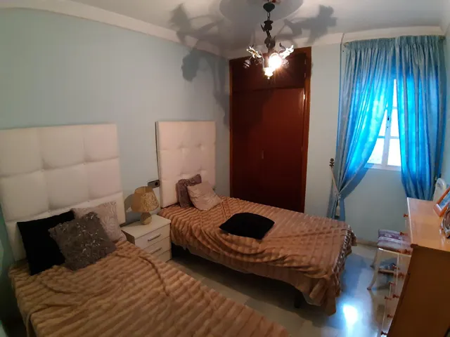 CASA MUY AMPLIA DE 4 DORMITORIOS LISTA PARA ENTRAR A VIVIR ( LAS LAGUNAS) — 32
