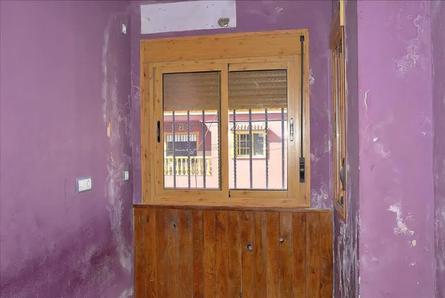 Casa adosada de 4 dormitorios con terraza para reformar en Algeciras — 15