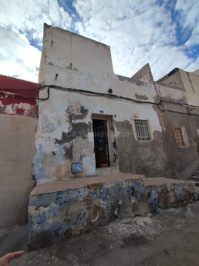 CASA A REFORMAR EN ZONA DEL MOLINO EN AGUILAS