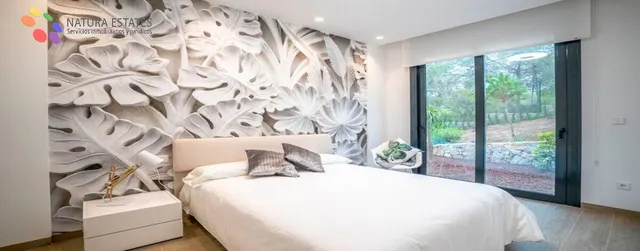 OPORTUNIDAD DE LUJO, EN URB. GOLF VALLE DEL ESTE, VERA. — 21