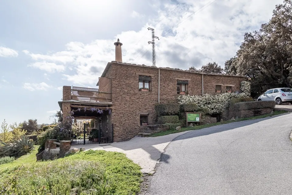 Cortijo de 3 apartamentos en las Alpujarras - Pórtugos