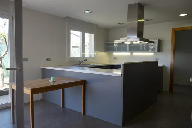 Fantástica torre en venta con jardín en Jorba-Urb. Pla de Torruella (BCN) — 26