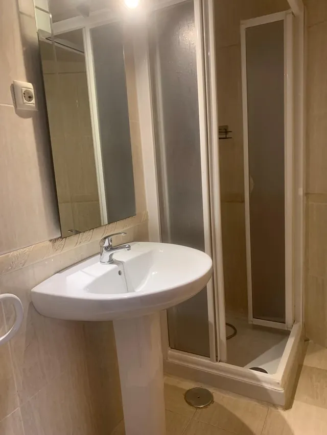 Piso reformado en barrio naranjo — 7
