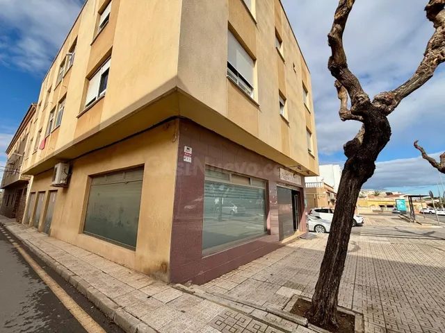 LOCAL COMERCIAL EN LA UNIÓN — 3