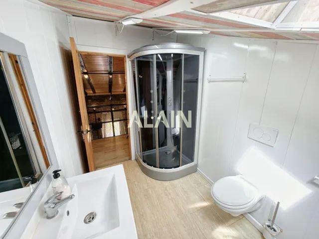 Casa en venta en playa de la malvarrosa de Valencia. — 27