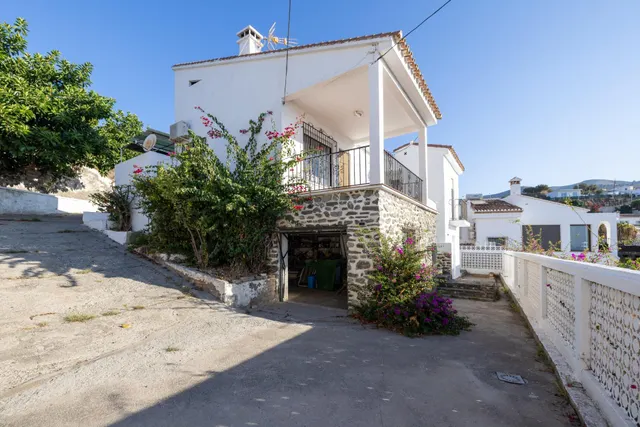 Chalet independiente en Taramay, Almuñécar — 28