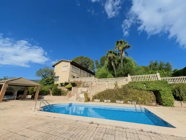 Oportunidad, en venta magnífico chalet en Cocentaina. — 15