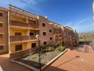 Promoción de 22 viviendas en obra parada en venta en Atarfe,