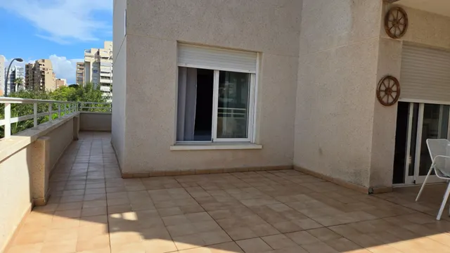 DISFRUTA DE GRAN TERRAZA DE TU ARRENDAMIENTO TEMPORAL — 8