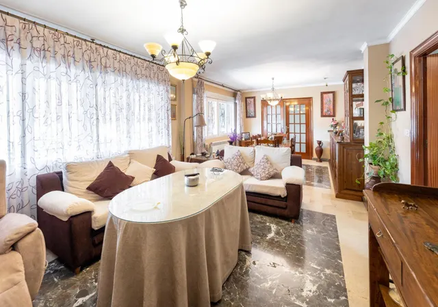 Espectacular chalet independiente con piscina en Alfacar — 18