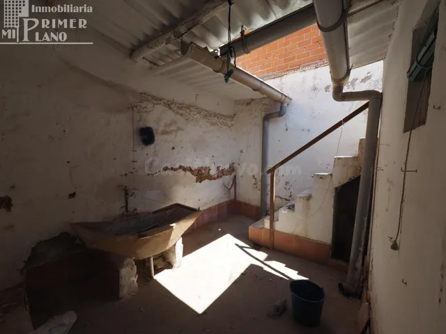 Oportunidad de Inversión en Tomelloso: Casa junto a calle Sa - foto 4