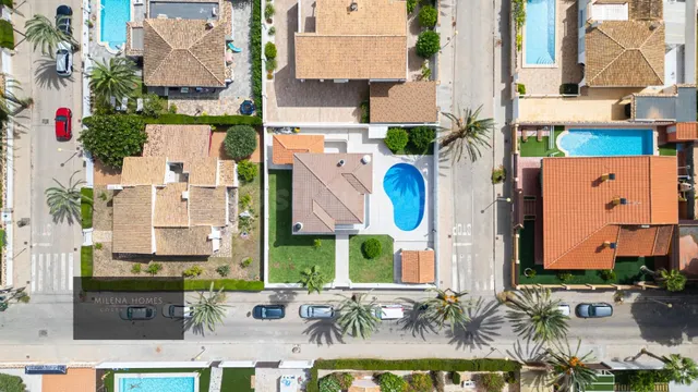 Una Villa que Enamora – Tu Refugio Privado en el Mediterráneo — 4