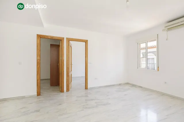 Piso con garaje y trastero — 10