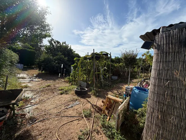 AMPLIA PARCELA RÚSTICA CON CASITA Y ZONA DE HUERTO!! — 21