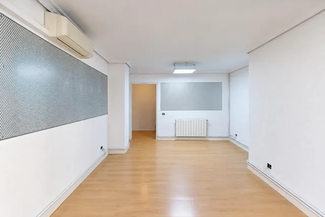 Piso exterior de 111 m2 con 4 dormitorios, garaje y trastero en Av Juan Antonio Perea — 6