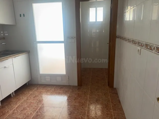 Piso en venta en el centro de Abarán — 4 habitaciones, refor - foto 5