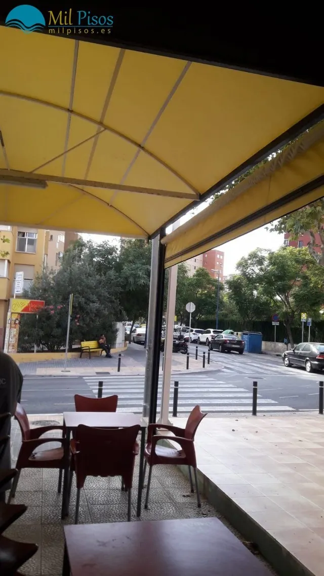 Bar en Benidorm con terraza — 11